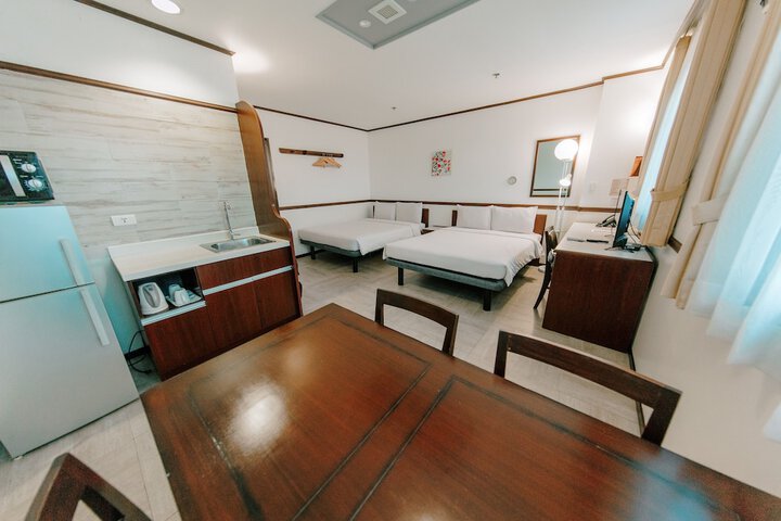 Room 4 of 49