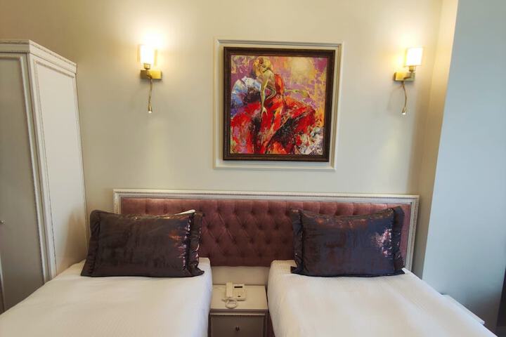 Room 40 of 128