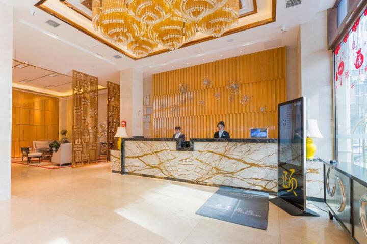Yitel Zhige - Xining Haihu New District Wanda Plaza