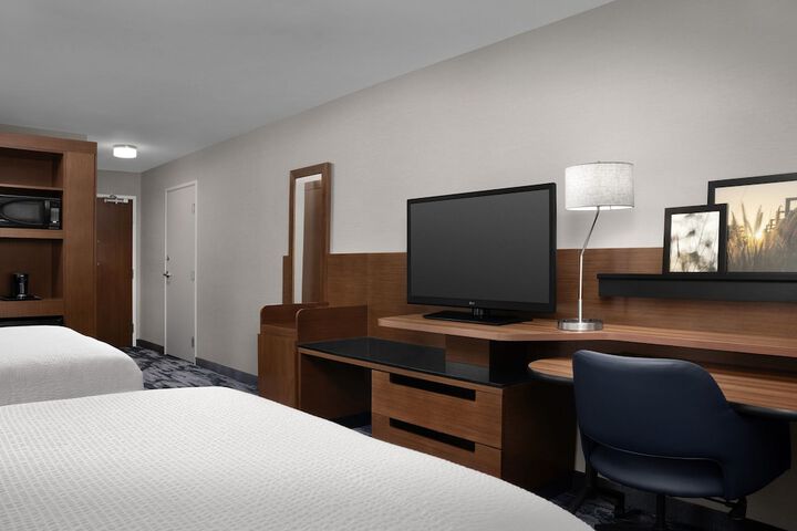 Room 8 of 33