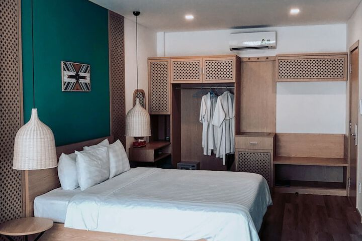 Room 16 of 117