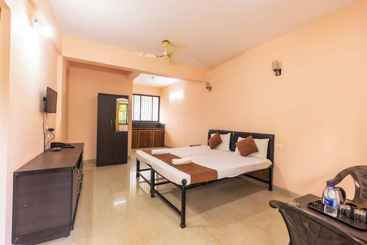 Room 2 of 9