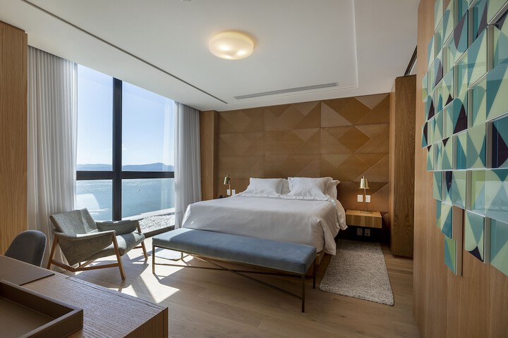 Room 92 of 159