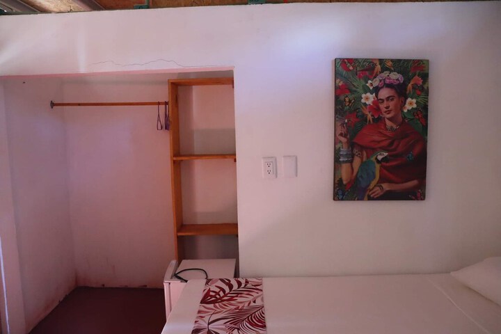 Room 8 of 20