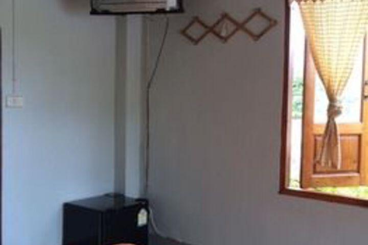 Room 6 of 6
