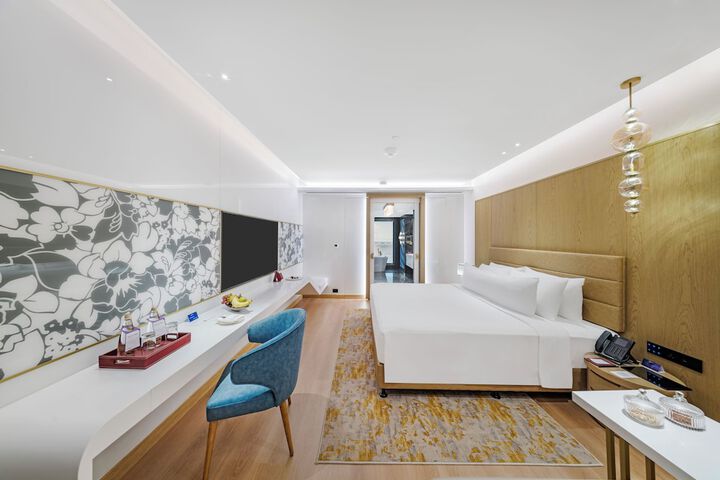 Room 35 of 231