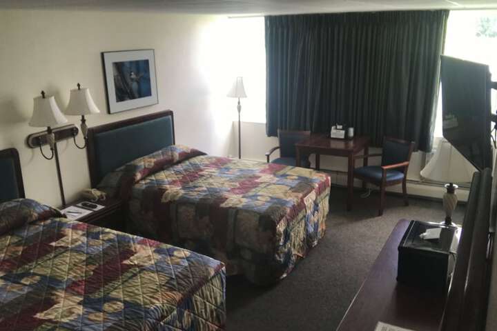 Room 24 of 39