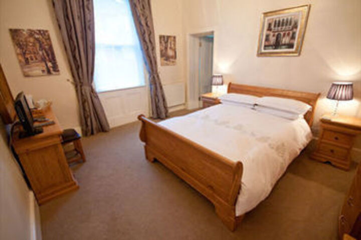 Room 15 of 25