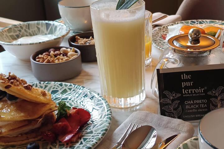 Breakfast/Coffee Service 80 of 109
