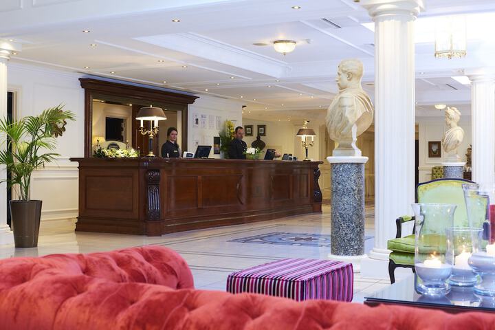 Guest Lobby