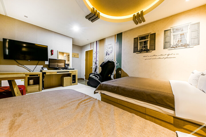 Room 40 of 43