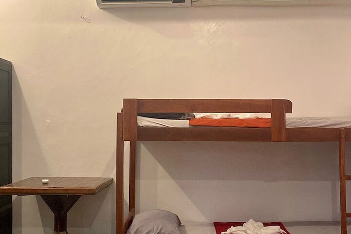 Room 28 of 162