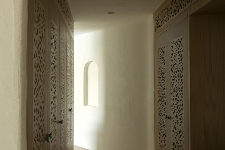 Room 7 of 170