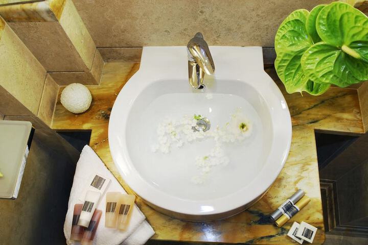 Bathroom Interior Photo