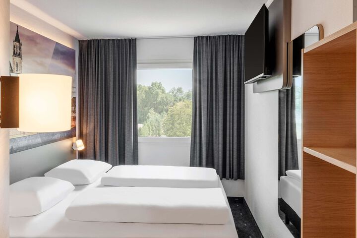 Photo of B & B HOTEL Magdeburg-Barleben