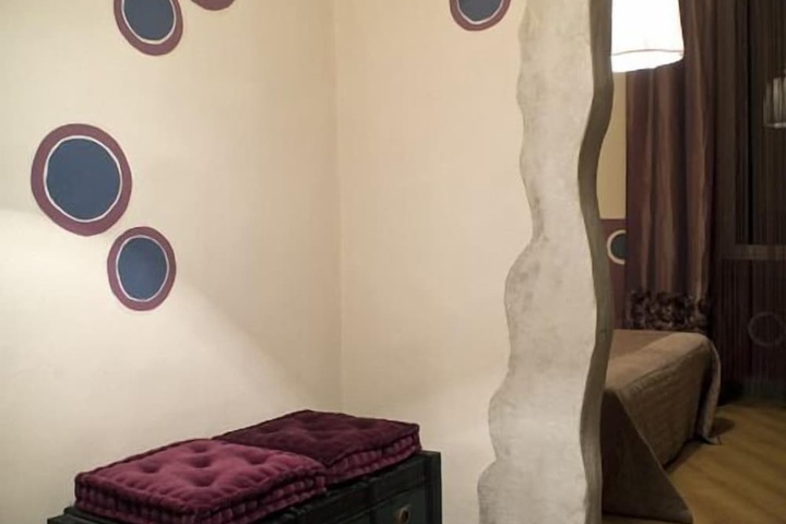 Room 12 of 26