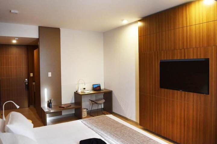 Room 19 of 53