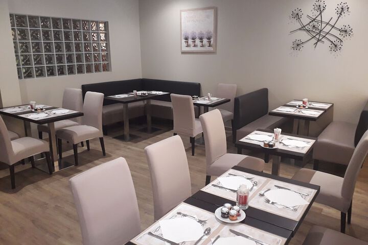 Dining 57 of 73