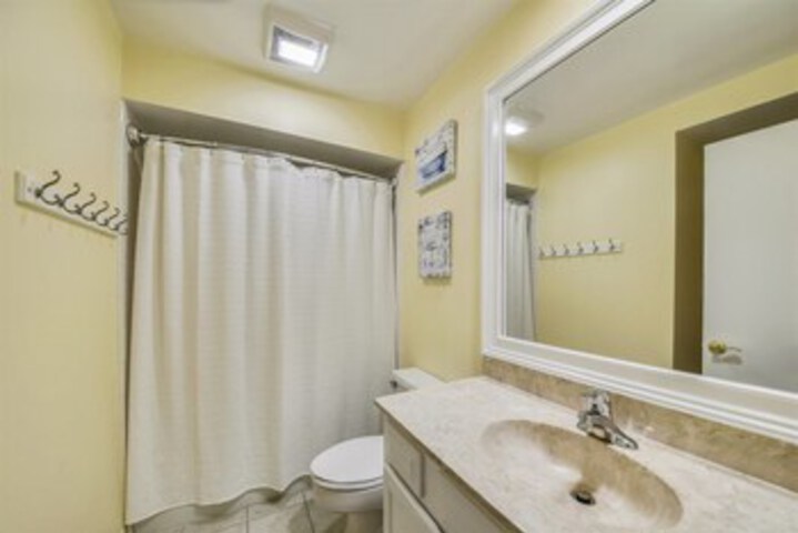 Room 6 of 45