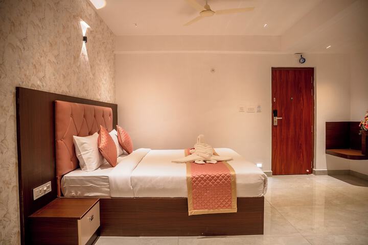 Room 48 of 76