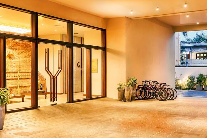 Hotel 2 of 68