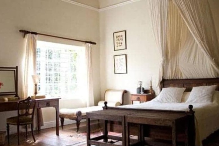 Room 2 of 7