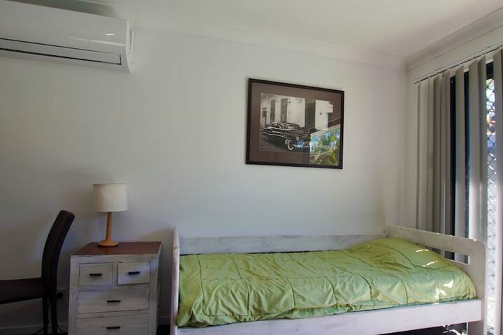 Room 15 of 36