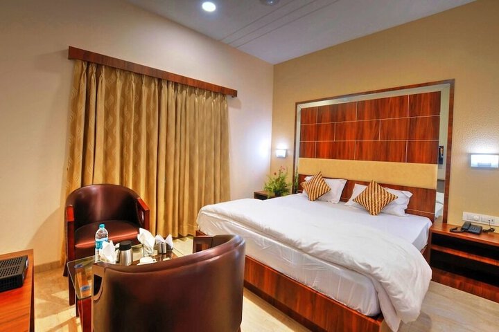 Room 2 of 13
