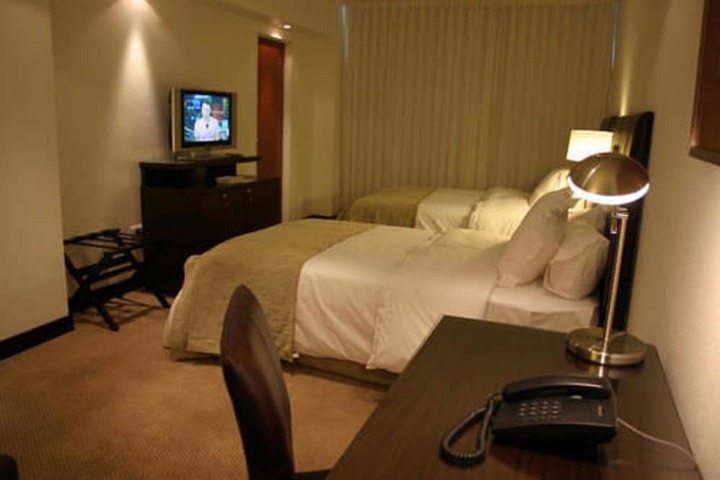 Room 25 of 81