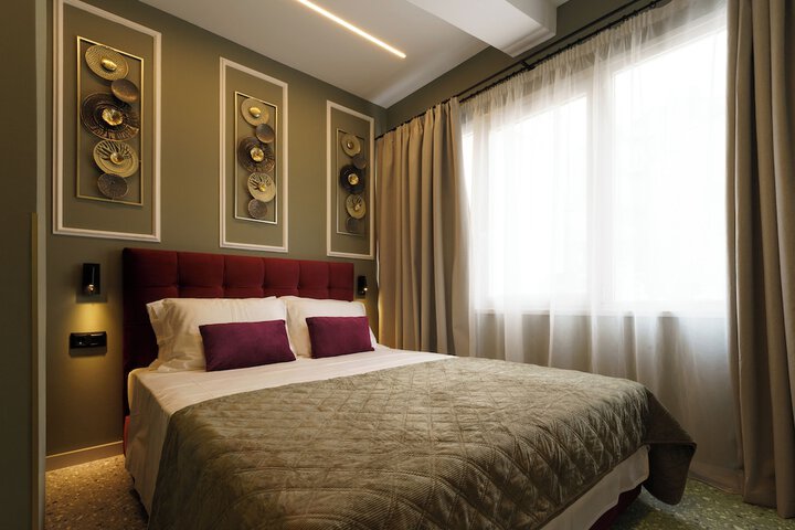 Room 5 of 46