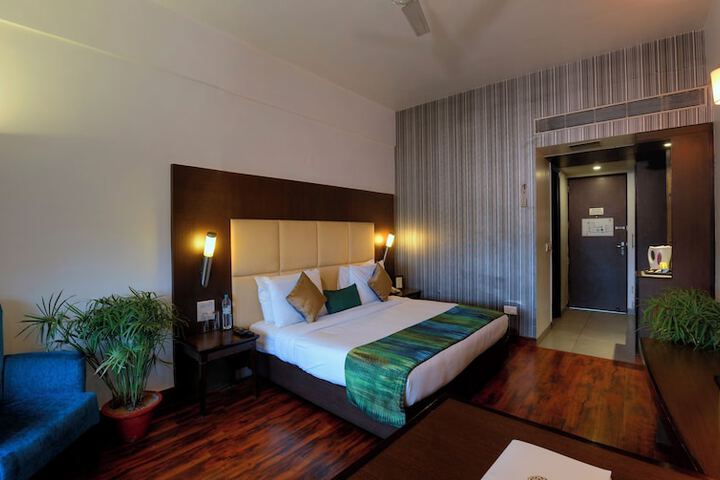 Room 10 of 45