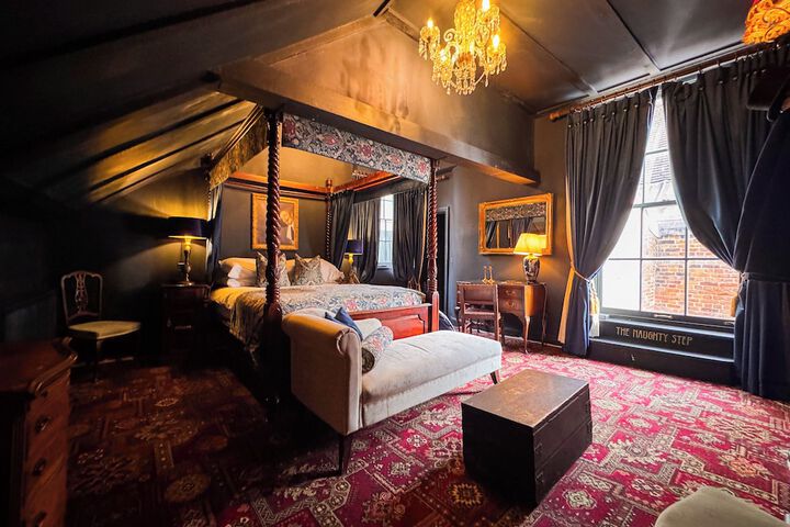 Room 15 of 31