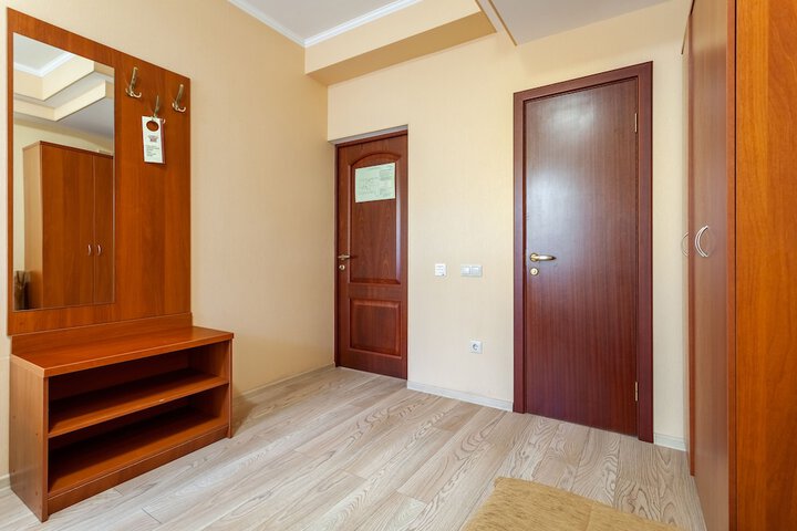 Room 25 of 118