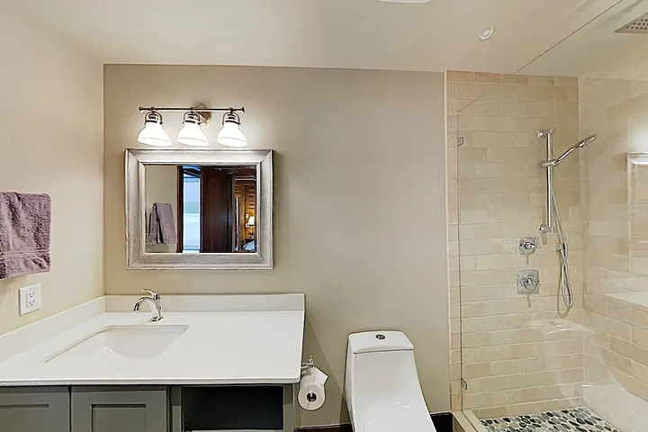 Room 8 of 14
