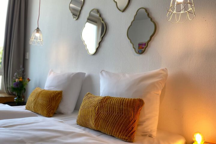 Room 42 of 65