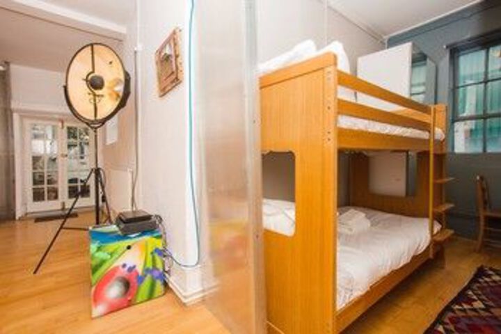 Room 3 of 18