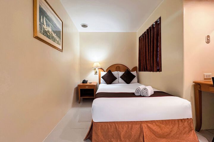 Room 5 of 29