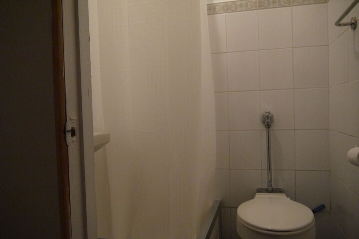 Room 35 of 44
