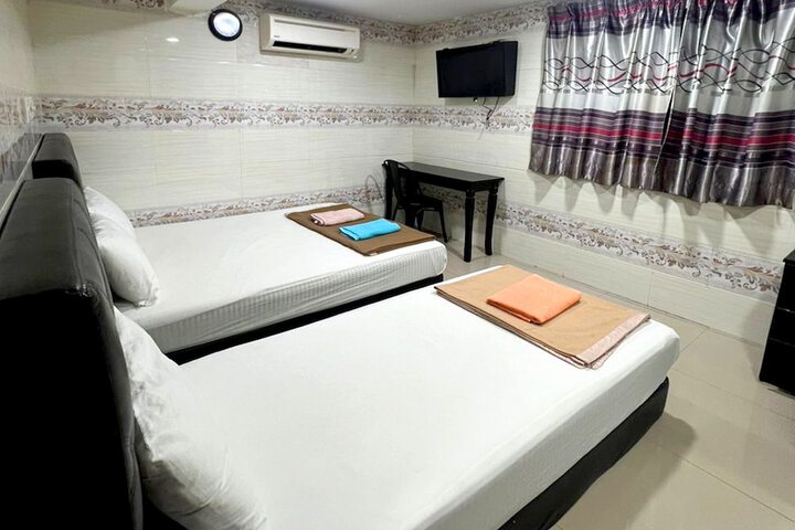 Room 14 of 26