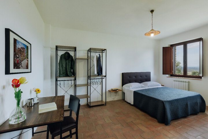 Room 6 of 19