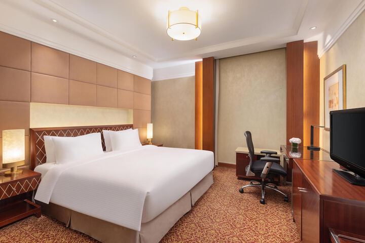 Room 33 of 124
