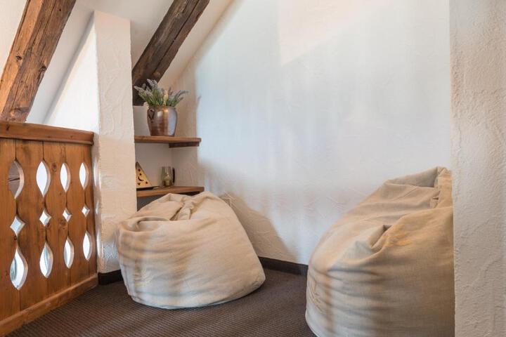 General 11 of 18