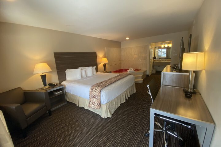 Room 9 of 26