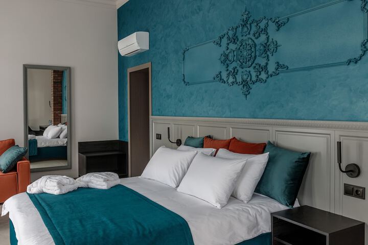 Room 28 of 70