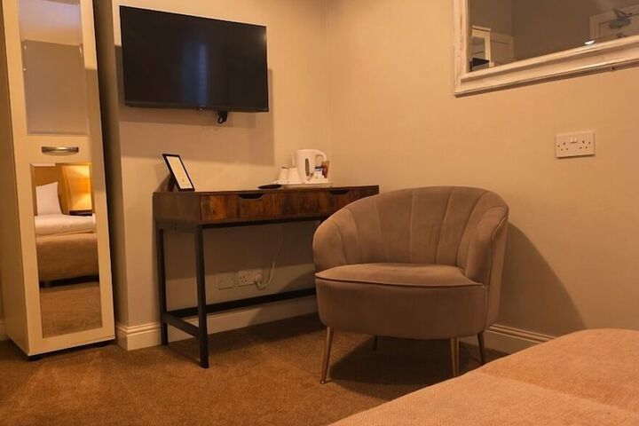 Room 46 of 147
