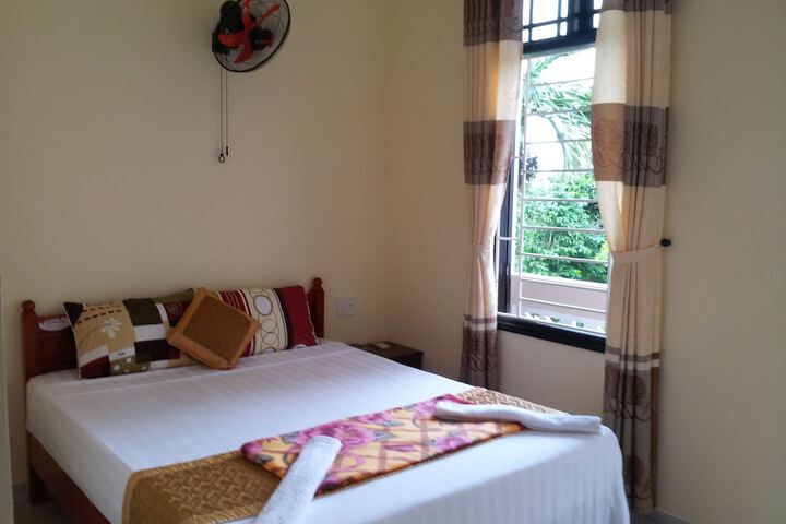 Room 5 of 35