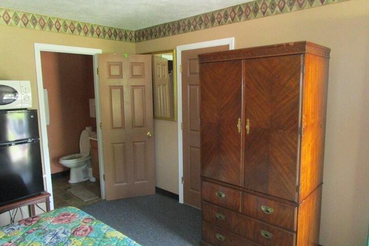Room 3 of 12