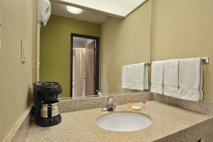 Room 42 of 60