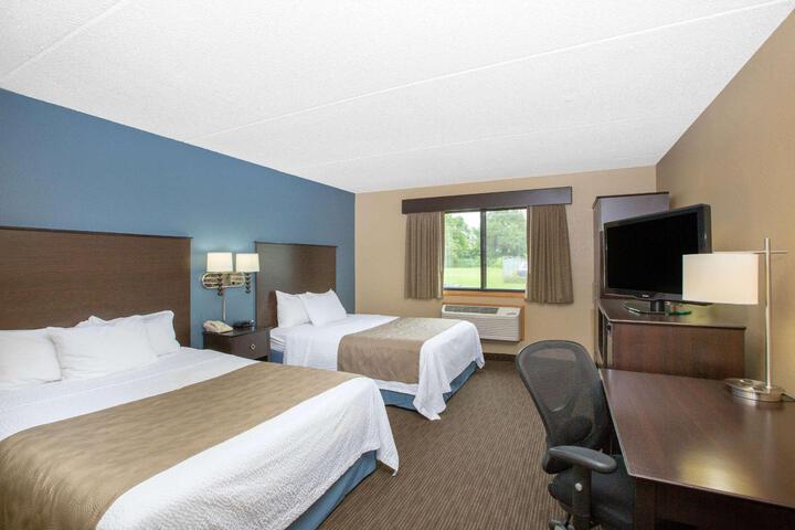 2 Double Beds Accessible Room (5 of 7)
