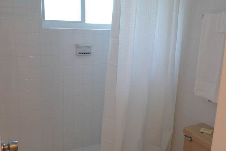 Room 35 of 60
